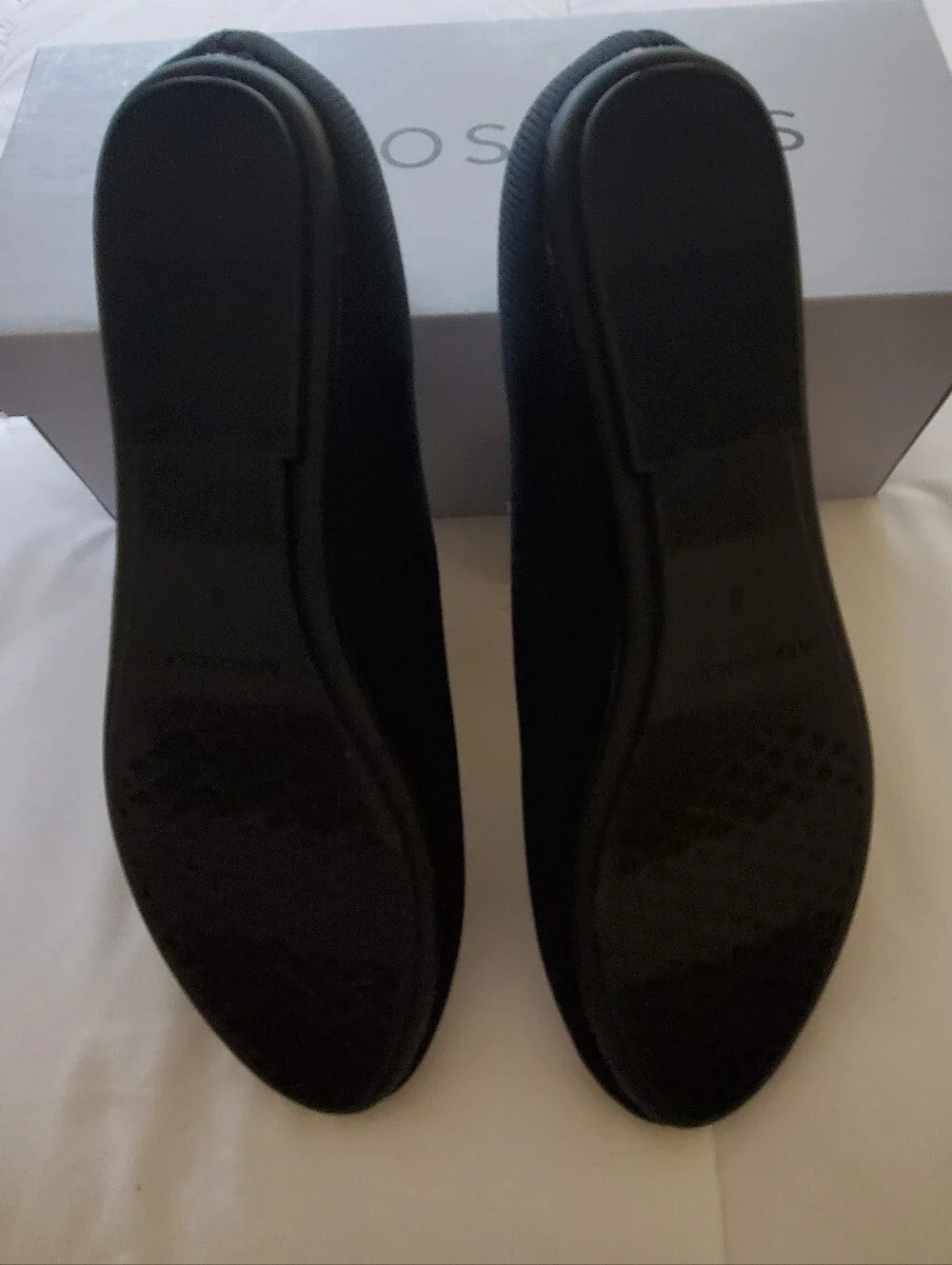 AEROSOLES Black Flats with Cream Trim Mary Jane Strap